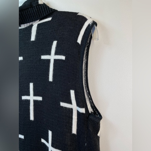 Dots Knit Long Sleeveless Cardigan Cross Sweater | Black | Size Small - Picture 3 of 8